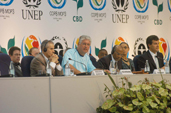 Governador Roberto Requi�o fala na abertura da COP8.  Da esq. para a dir.: o secret�rio executivo do CBD Ahmed Djoghlaf, o governador Roberto Requi�o, o presidente do COP8 Sr Ramatha ,da Mal�sia, a ministra do Meio Ambiente Marina Silva e o prefeito de Curitiba Beto Richa.